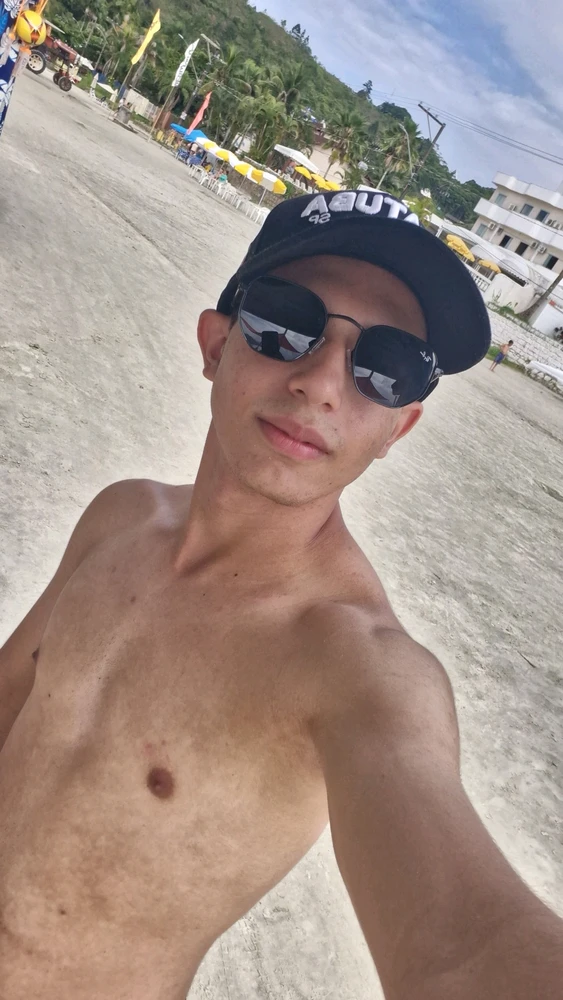 GIF uploaded by Daygles