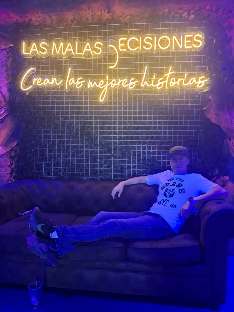 GIF gi-upload ni Mario