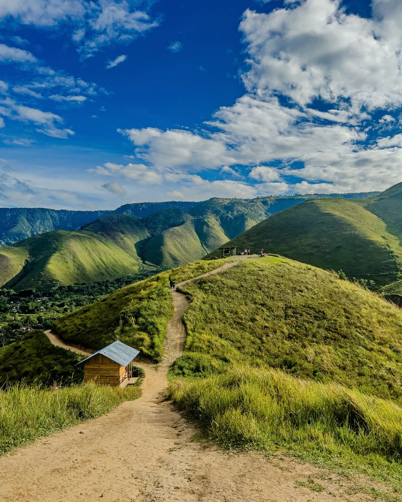 Holbung Hill