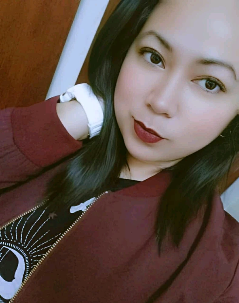 GIF gi-upload ni Eve Sdrop