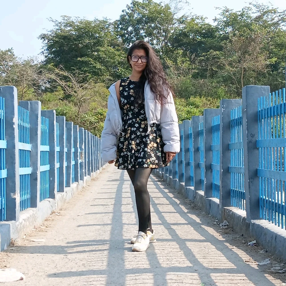 Indu द्वारा अपलोड किया गया GIF