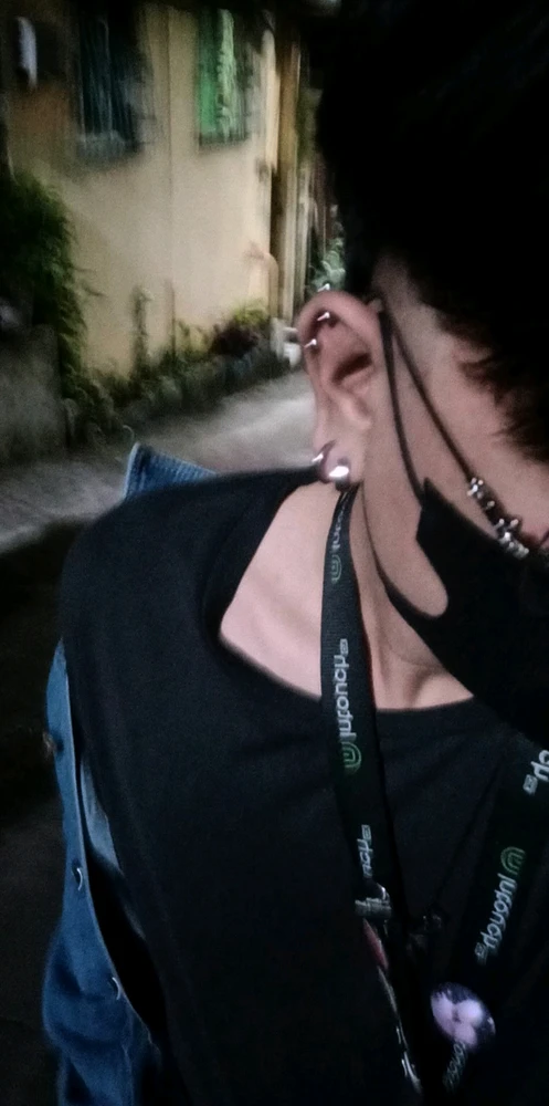 GIF na in-upload ni six