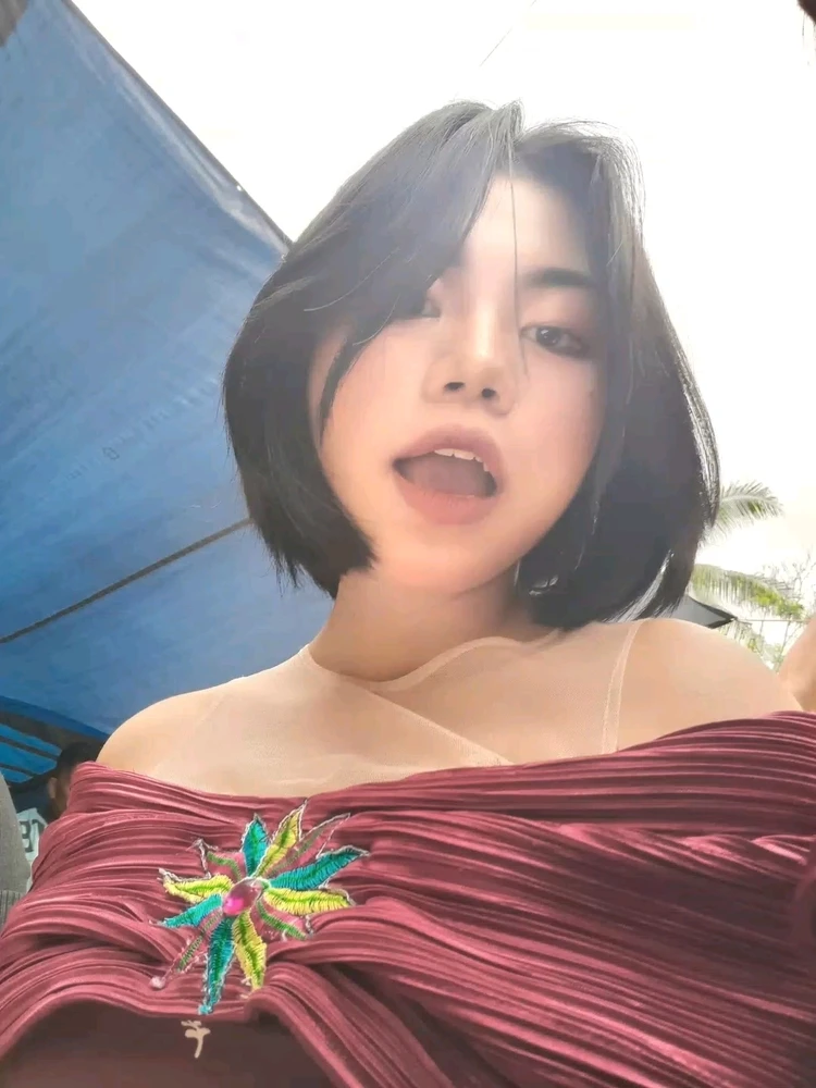 GIF uploaded by Rachel