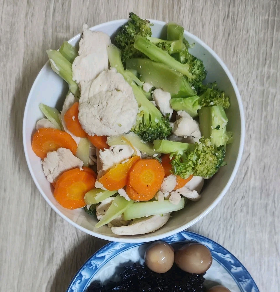 Kim Sơn द्वारा अपलोड की गई तस्वीर