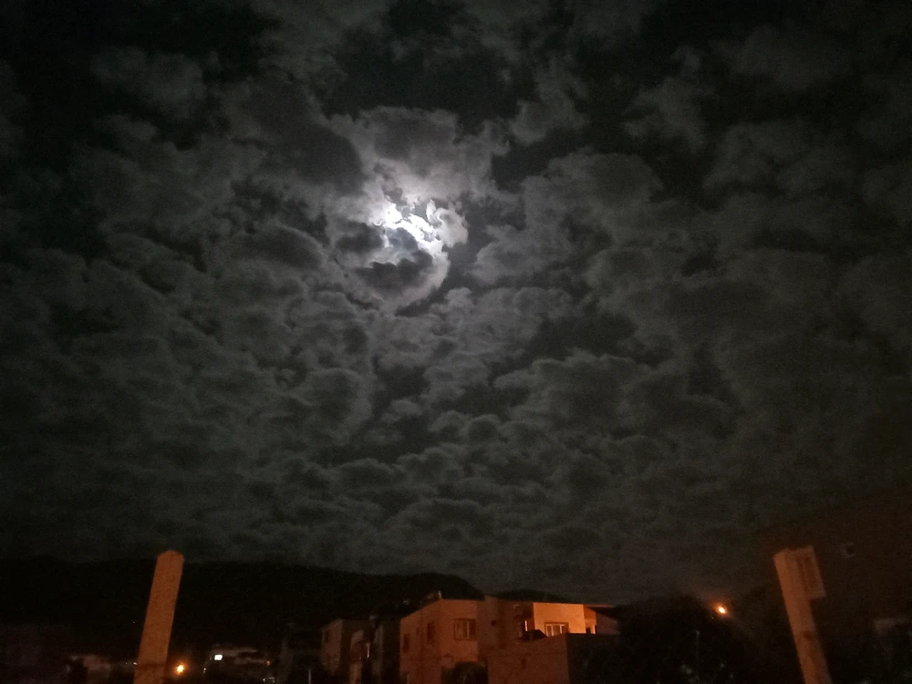 Ais tarafından yüklenen GIF