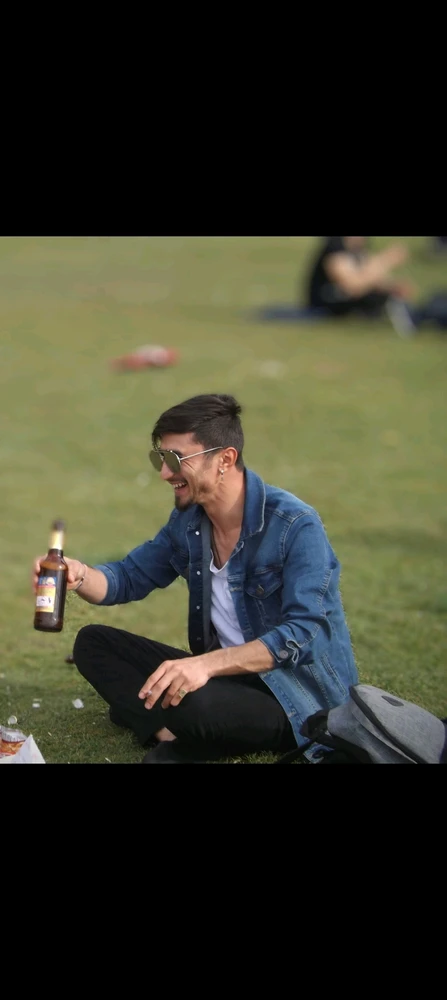 Ais tarafından yüklenen GIF