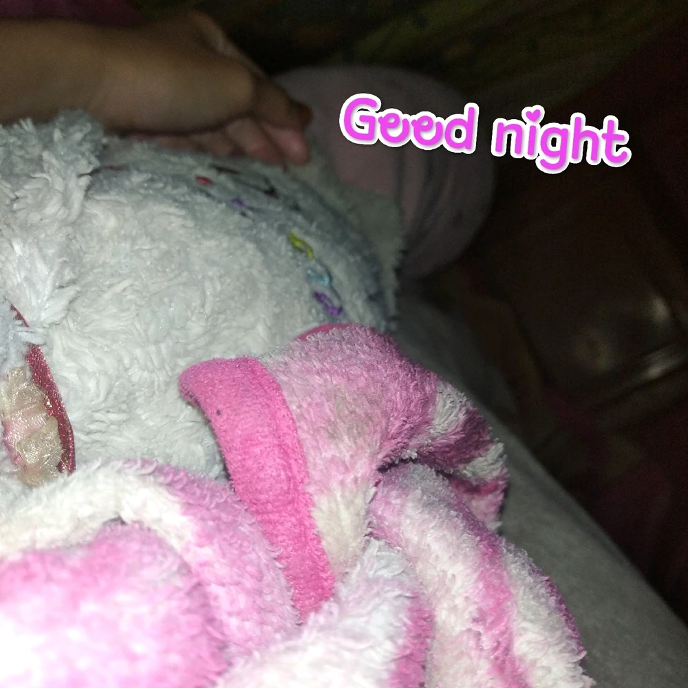 GIF diunggah oleh Azella