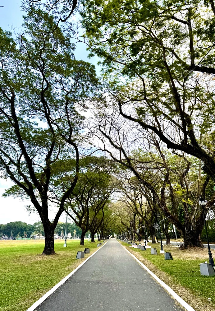 GIF uploaded by Alda