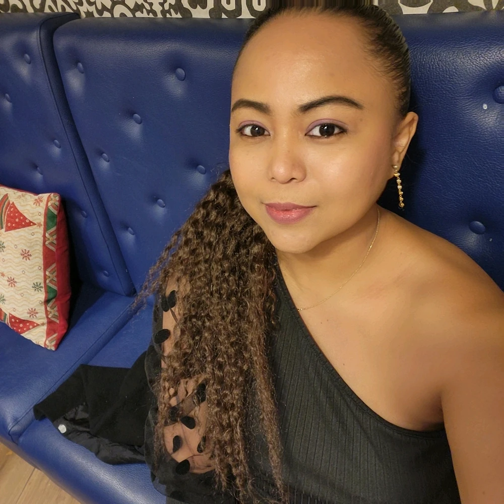 GIF uploaded by Rie