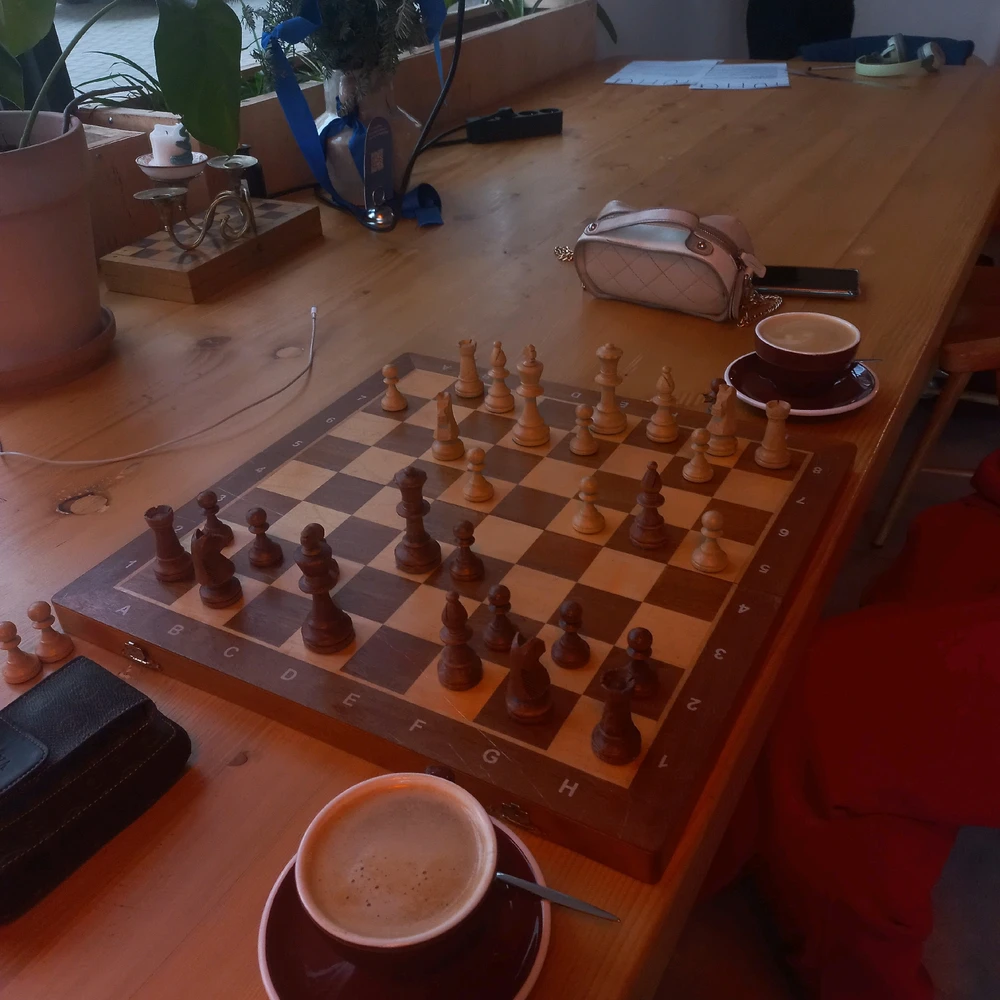 Гіфку завантажив Roksi