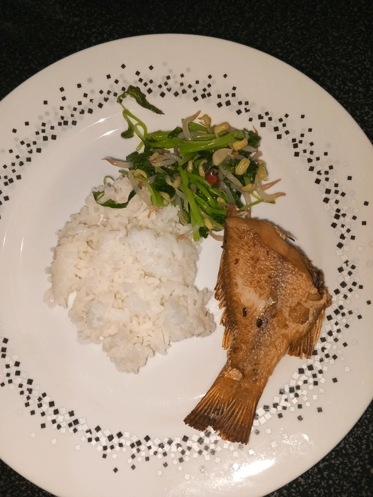 GIF diunggah oleh Phita