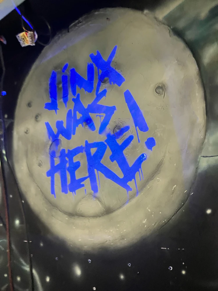 Obrázek nahrál Charlie