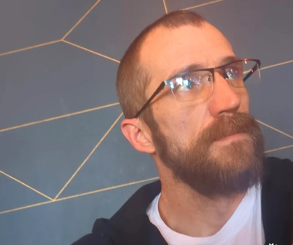 James 上傳的 GIF