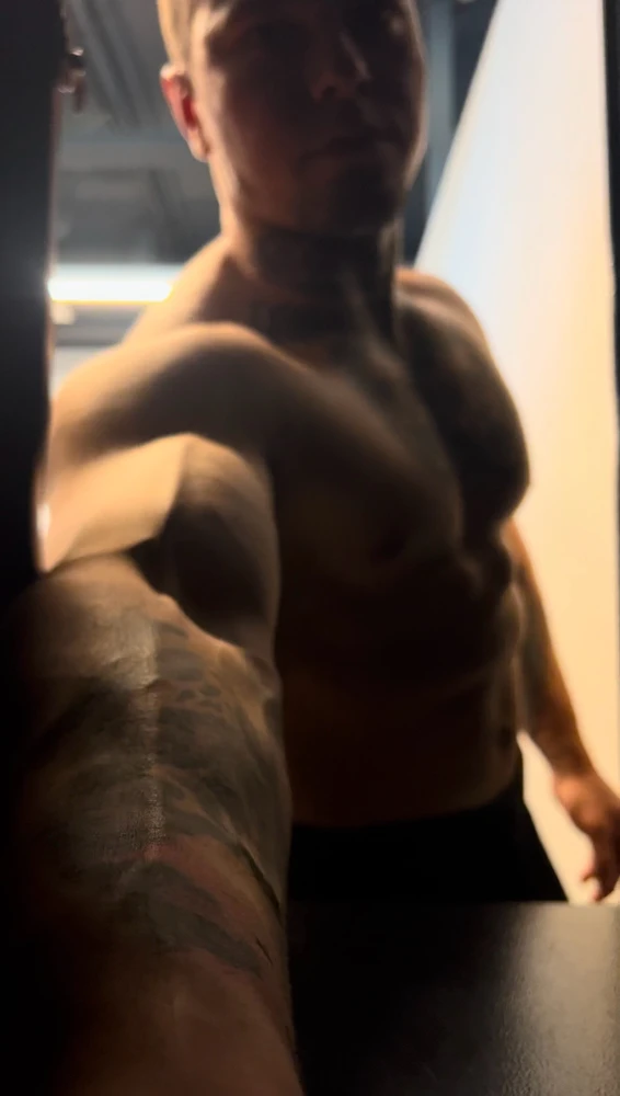 GIF diunggah dening Roman