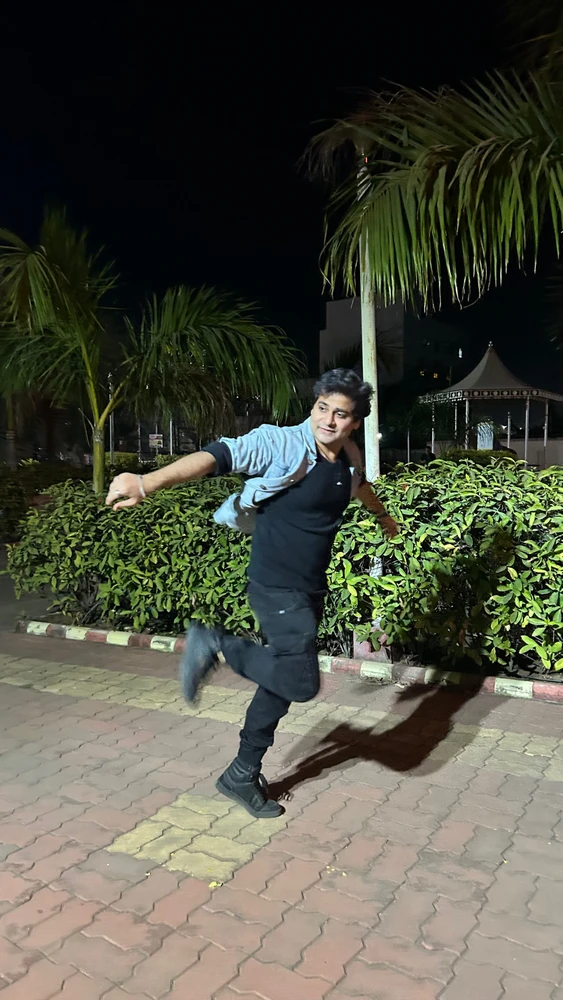 GIF diunggah dening Dhaval