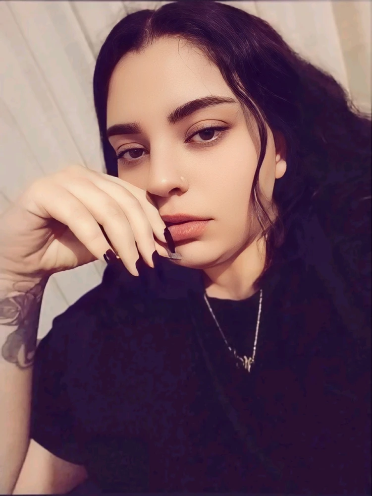 ރ  İlayda tarafından yüklenen GIF