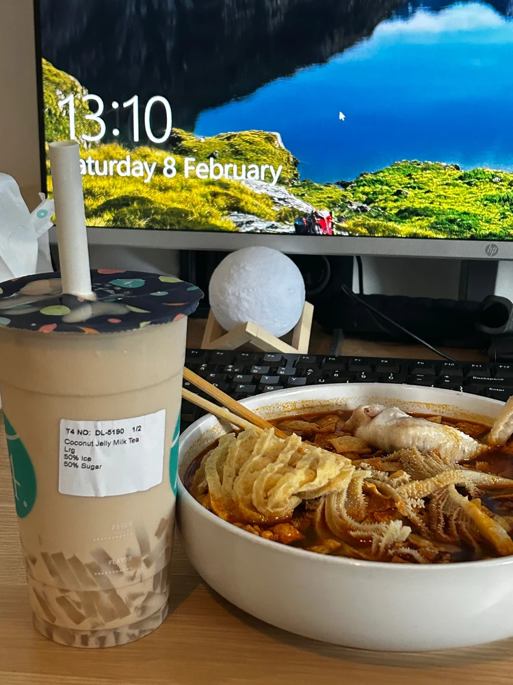 GIF uploaded by Luna