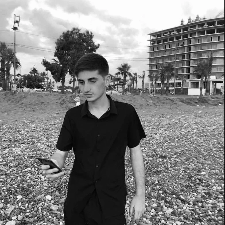 GIF-ი ატვირთა user-მ