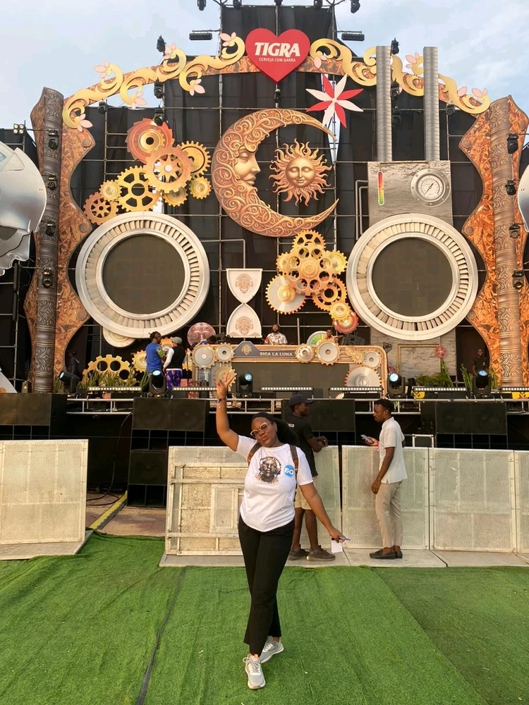 GIF enviado por Stelvia Manuel