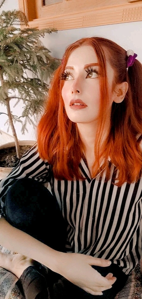 GIF e kentsoeng ke Sarah