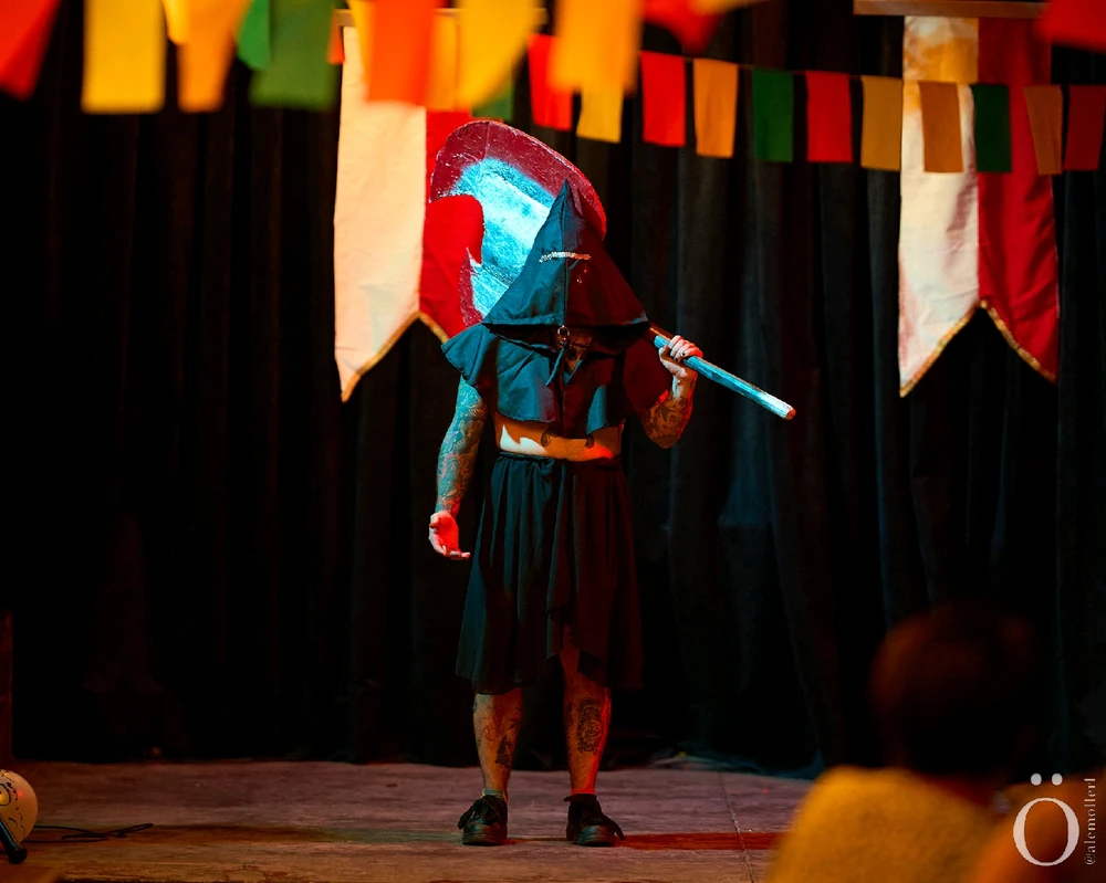 Burlesque y medieval