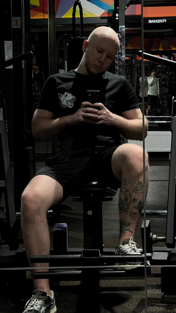 GIF загрузил Егор