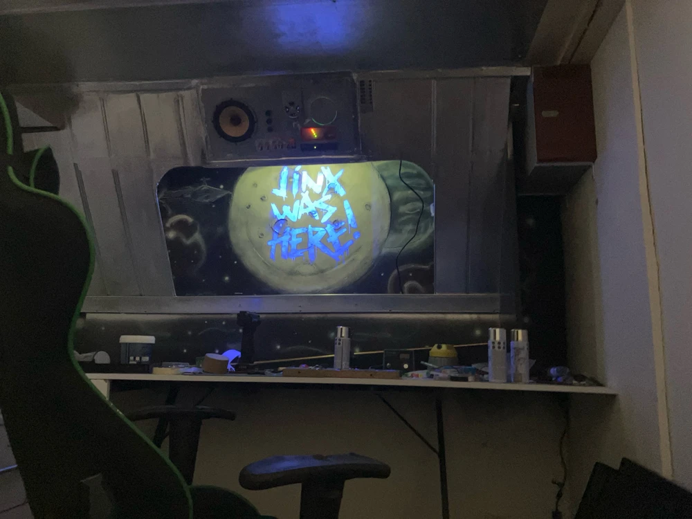 Obrázek nahrál Charlie