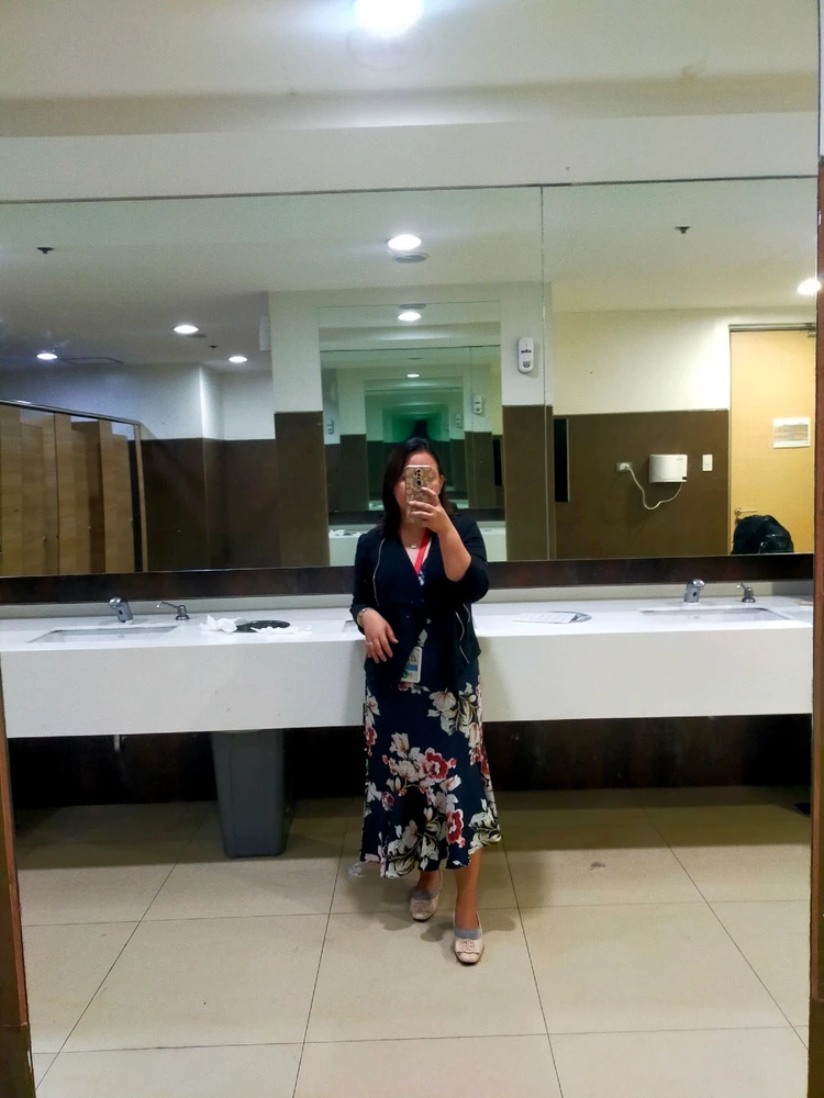 GIF na in-upload ni Danica