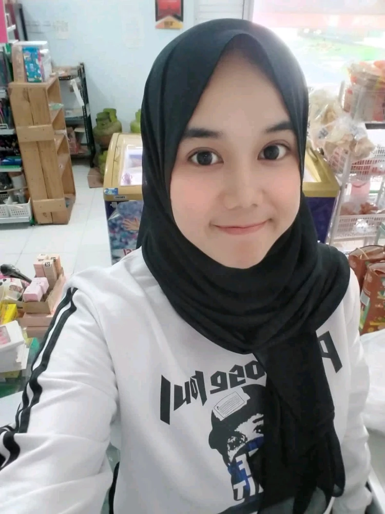 GIF uploaded by Basmalah