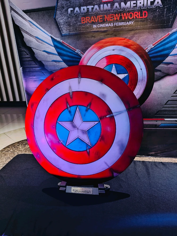 GIF uploaded by Rhona