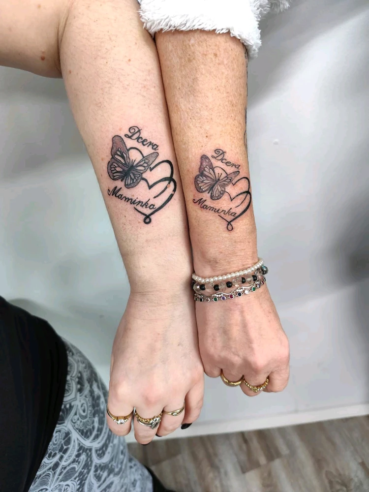 GIF nahrál Helenka - Wensdy