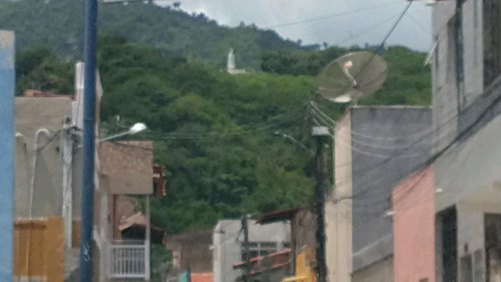 GIF na in-upload ni Thiago Ribeiro