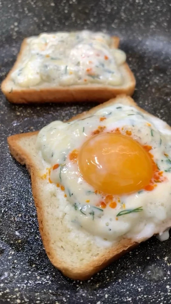 GIF uploaded by Creer