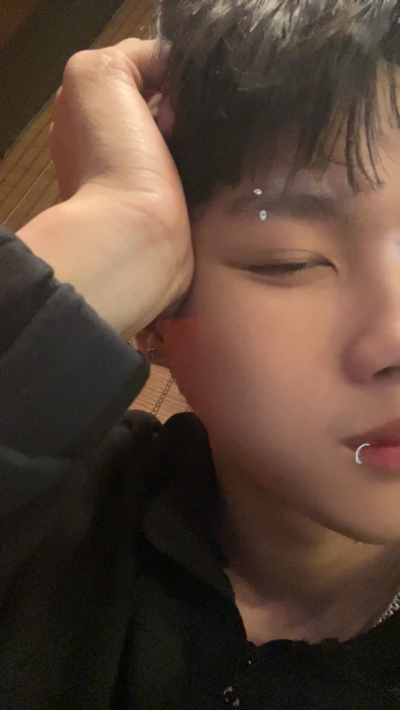 GIF được Anh Tuấn tải lên