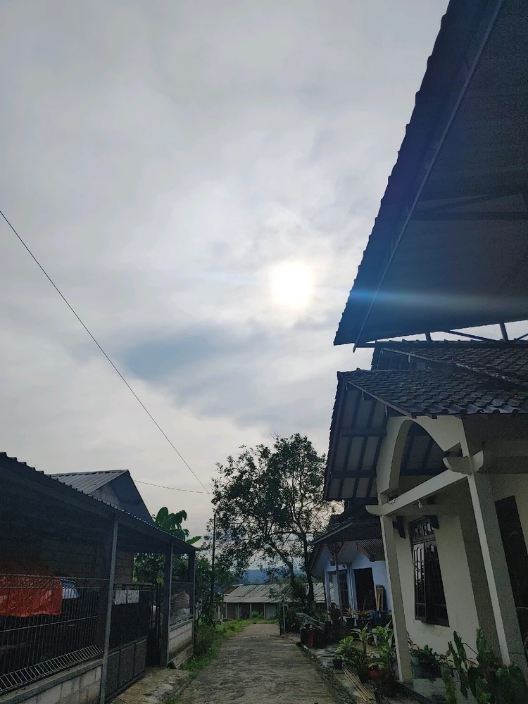 GIF diunggah oleh Air