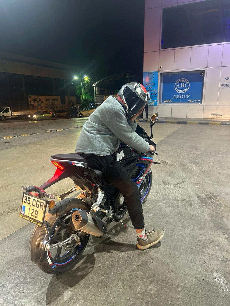 Arda tarafından yüklenen GIF