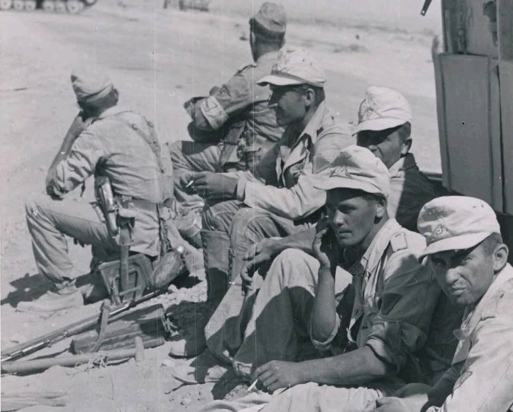 GIF diunggah dening Erik Thackrey