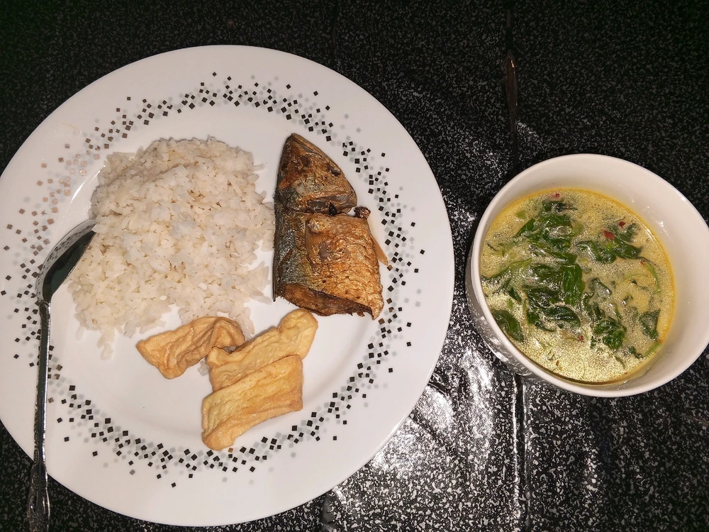 GIF diunggah oleh Phita