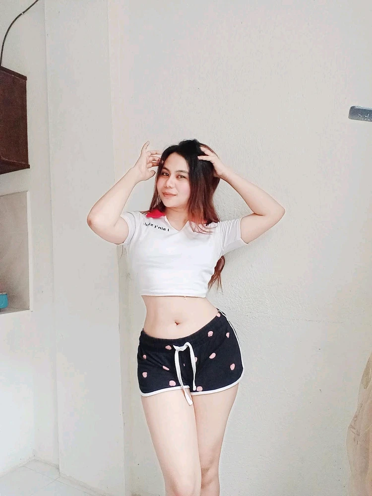 GIF uploaded by Bia