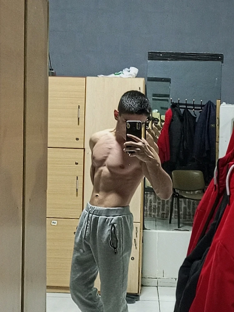 Azazel tarafından yüklenen GIF