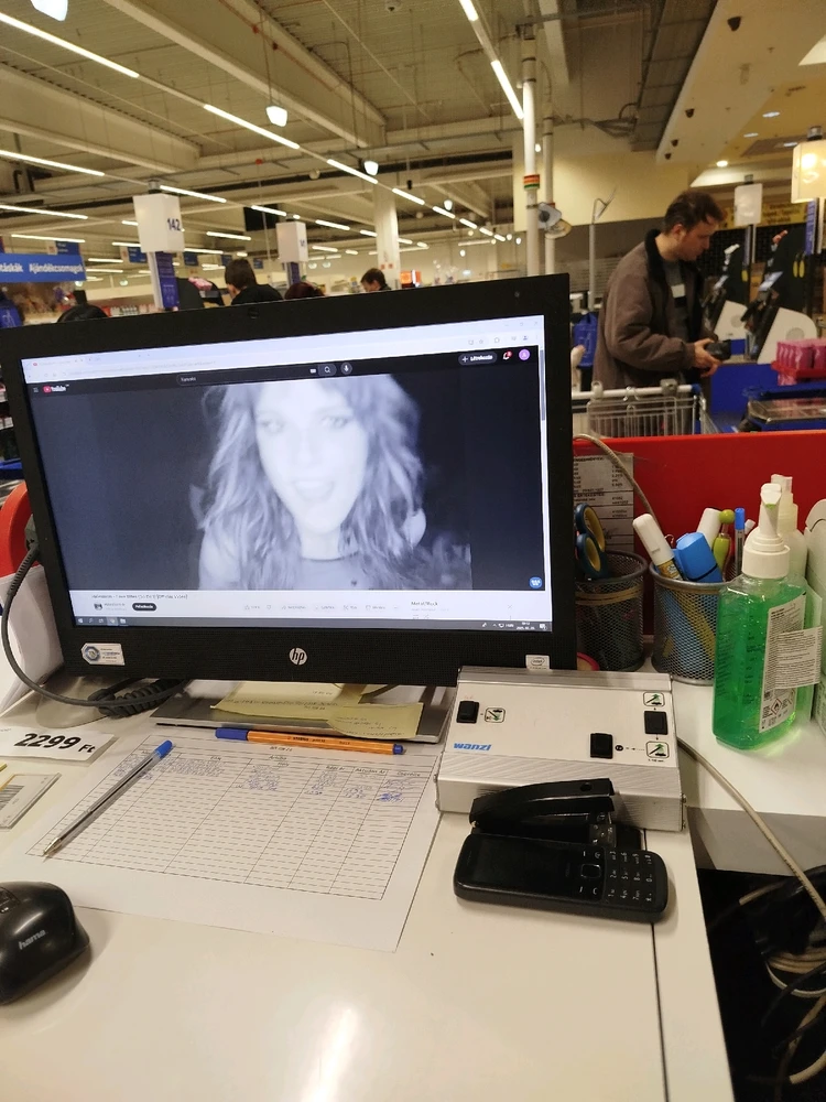 Ádámszki Ádám által feltöltött GIF