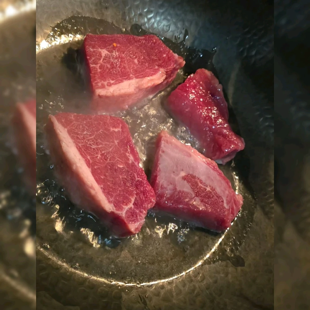 由Tarik上传的图片