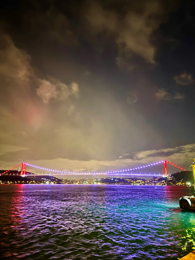 Engin tarafından yüklenen GIF