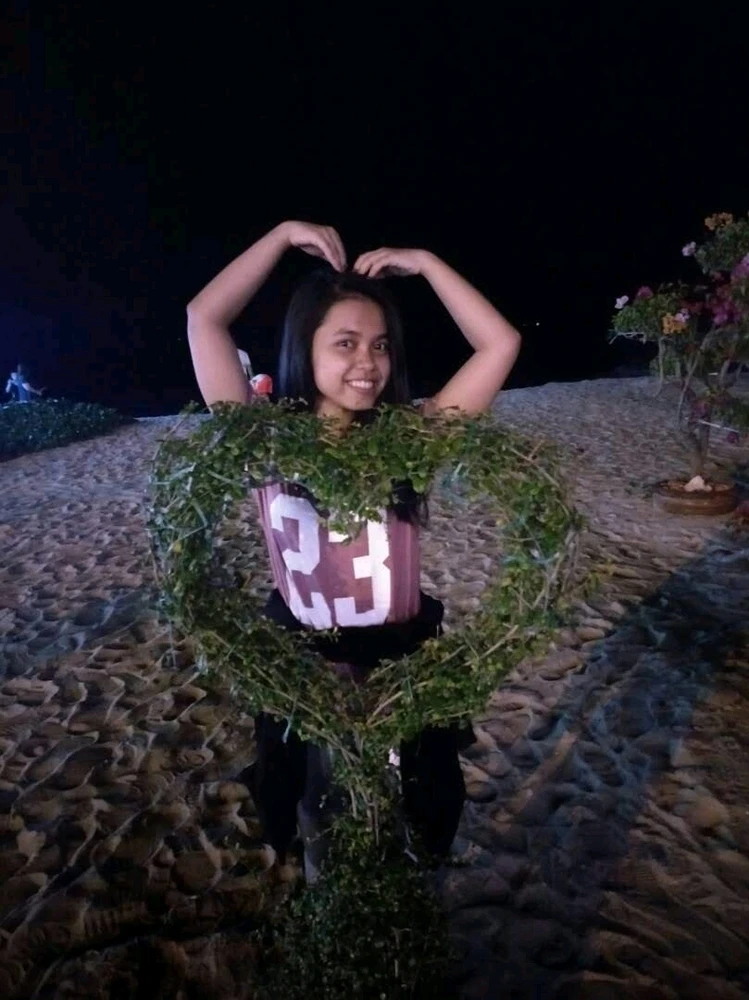 GIF diunggah oleh Air