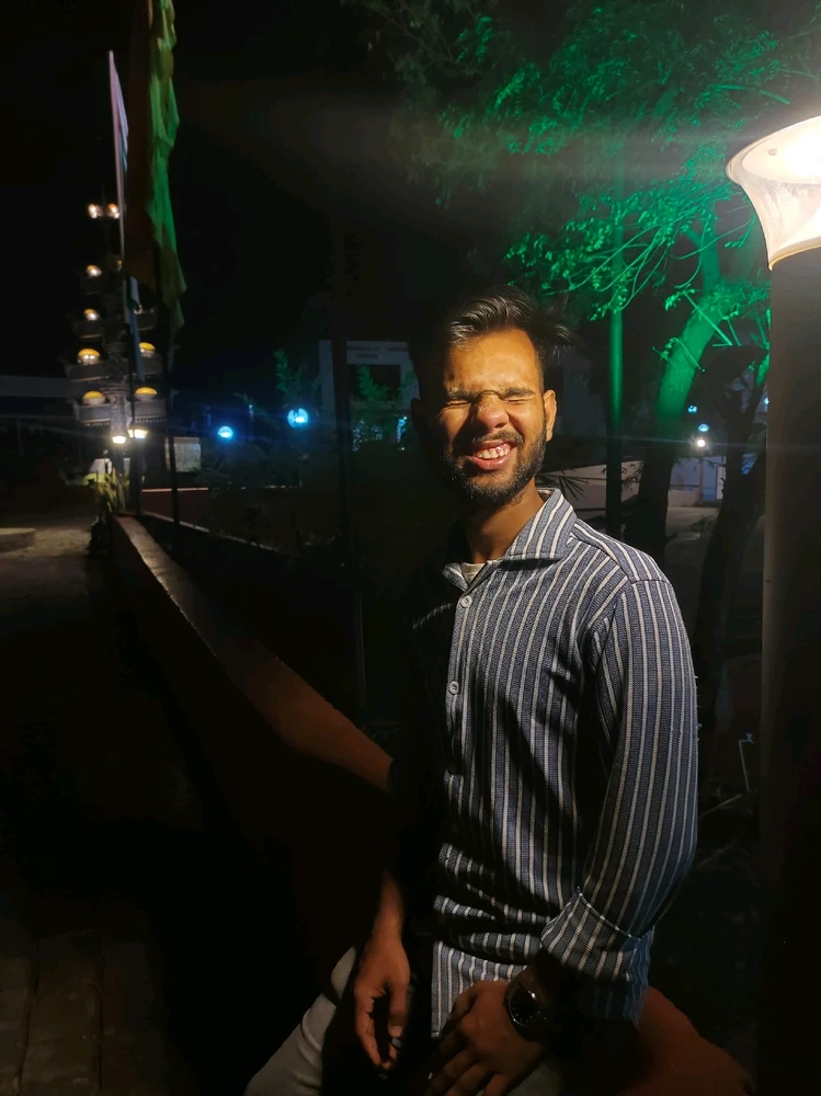 GIF gi-upload ni SUBHAM SINGH GAUR