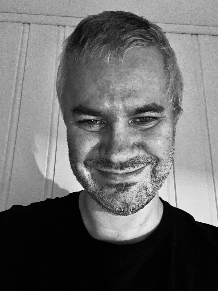 GIF tso los ntawm Kåre