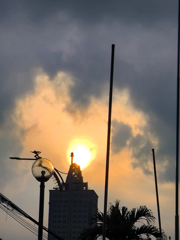 GIF diunggah oleh Mese