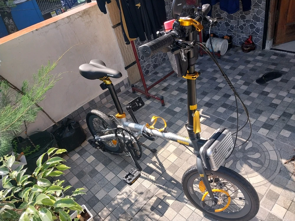 GIF uploaded by Miss Dee