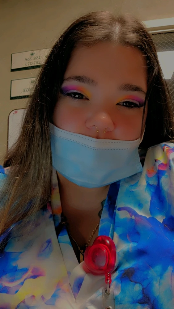 Gambar diunggah dening @urfav_LEO