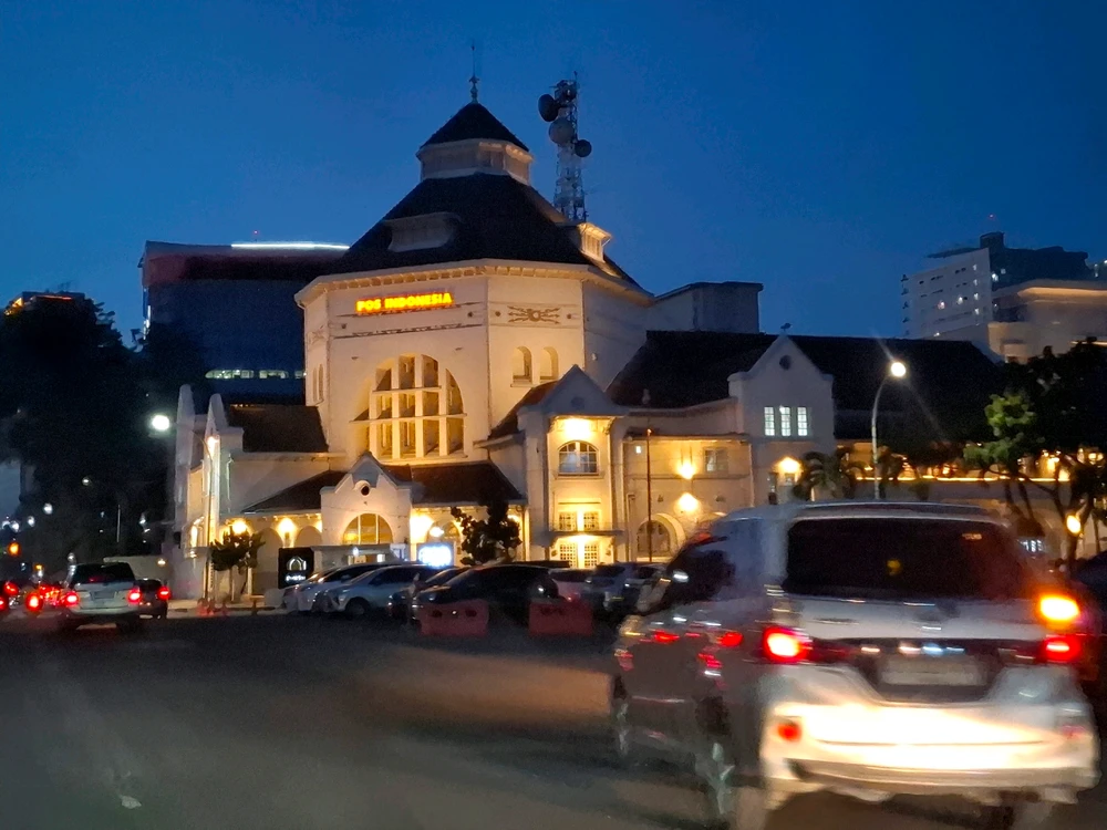 Medan Post Office (Nightography)